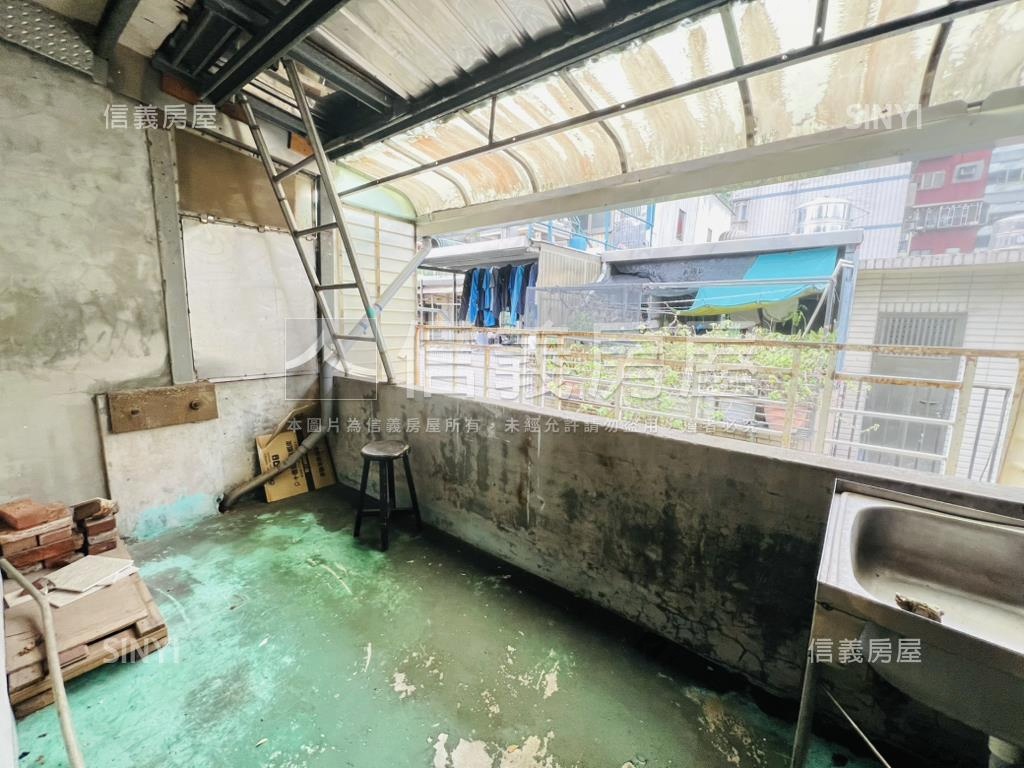 稀有透天房屋室內格局與周邊環境