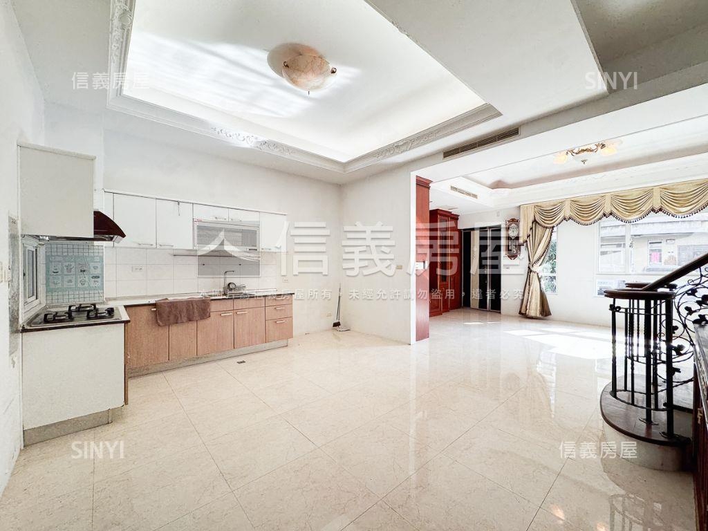 佛朗明哥社區型別墅房屋室內格局與周邊環境