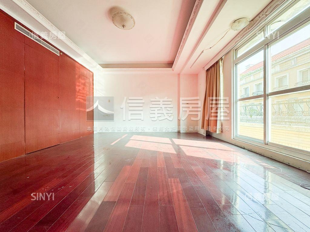 佛朗明哥社區型別墅房屋室內格局與周邊環境