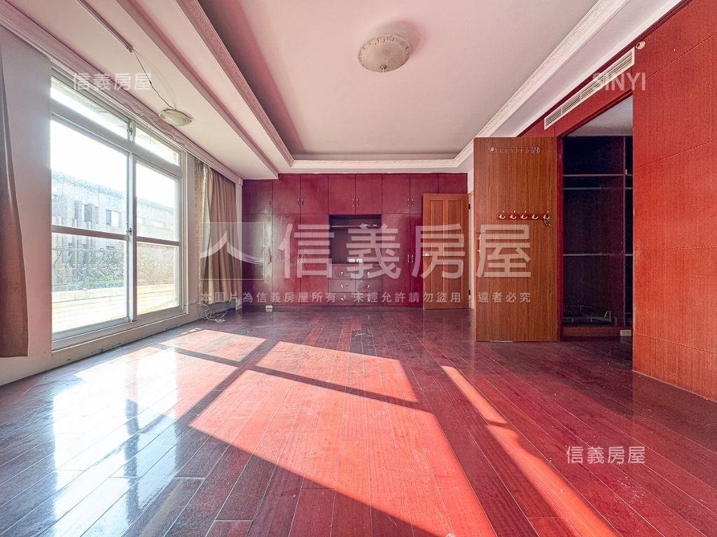 佛朗明哥社區型別墅房屋室內格局與周邊環境