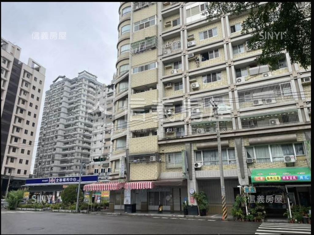 近十三期臨路店面房屋室內格局與周邊環境