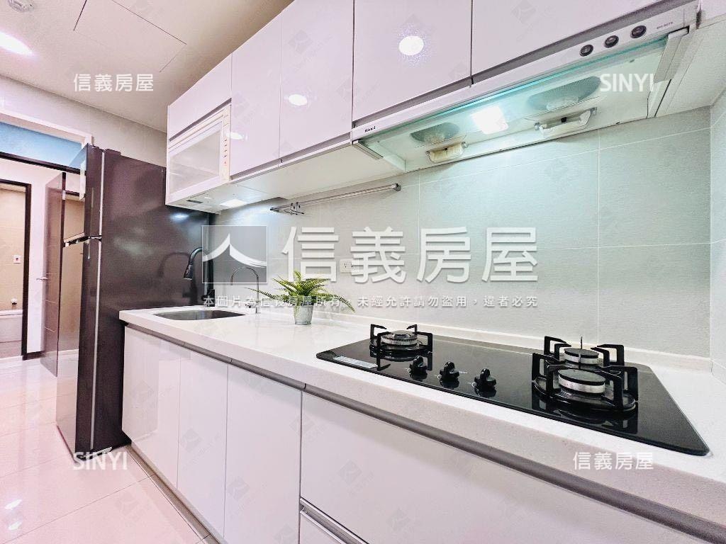 桃園站前三房雙車位房屋室內格局與周邊環境