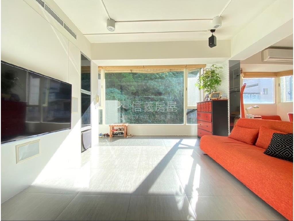 信義區浪漫滿屋房屋室內格局與周邊環境