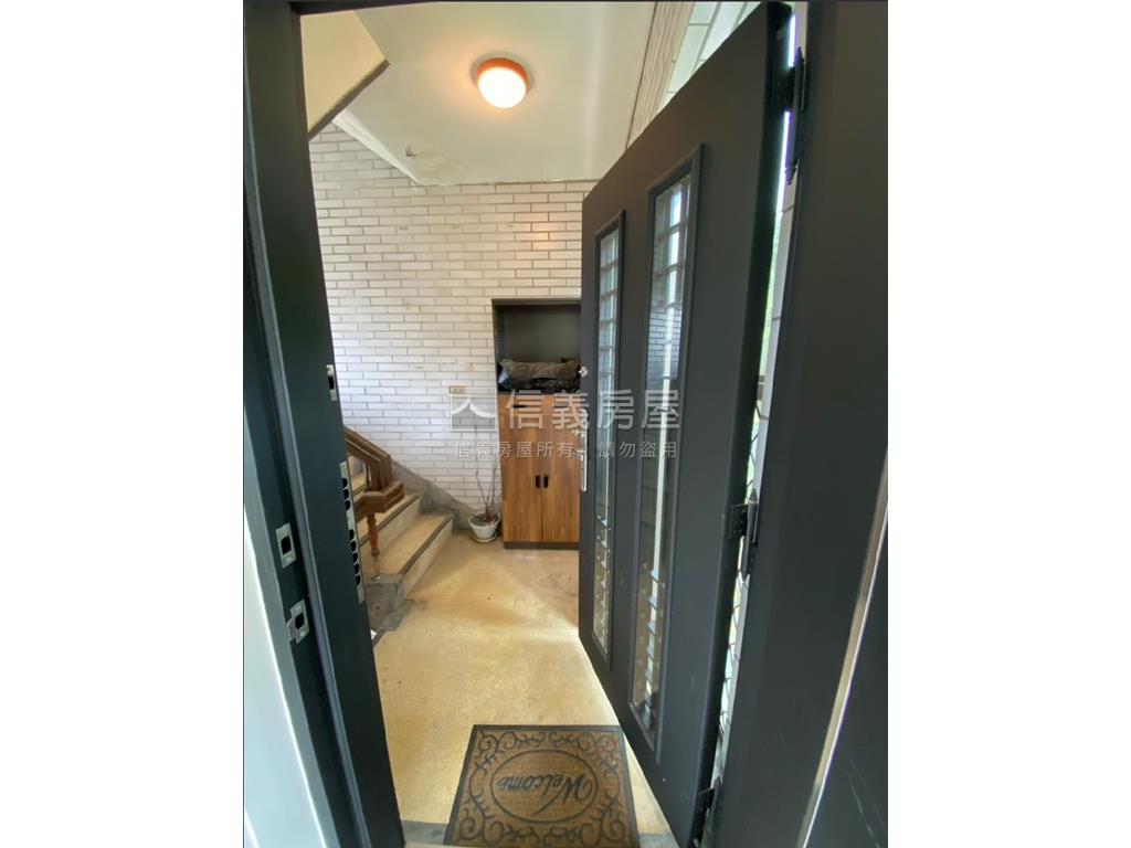 信義區浪漫滿屋房屋室內格局與周邊環境