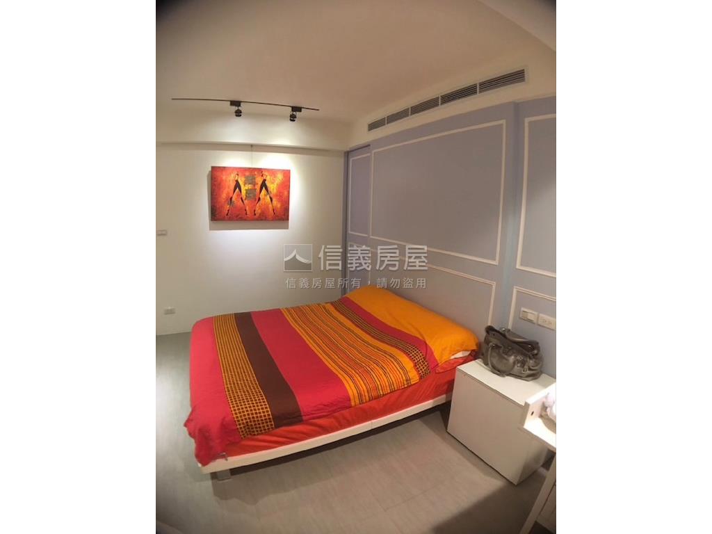 信義區浪漫滿屋房屋室內格局與周邊環境