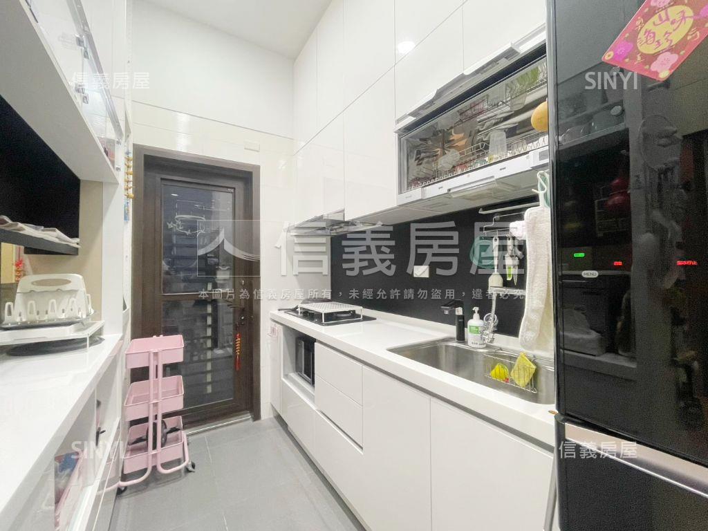 合康雲極挑高精緻美屋房屋室內格局與周邊環境