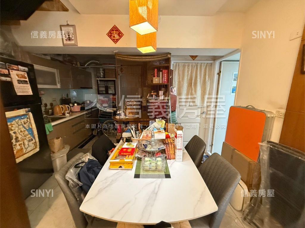 文心威秀日出東方美樓中樓房屋室內格局與周邊環境