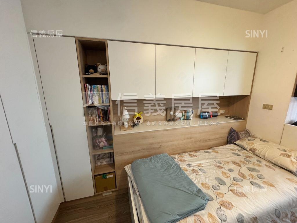 文心威秀日出東方美樓中樓房屋室內格局與周邊環境