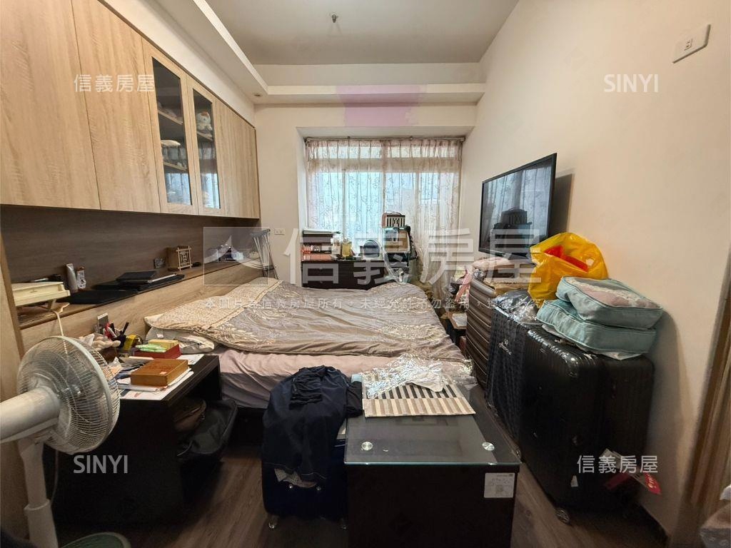 文心威秀日出東方美樓中樓房屋室內格局與周邊環境