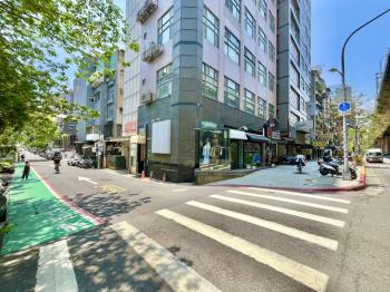 急售忠孝東路四段黃金車位