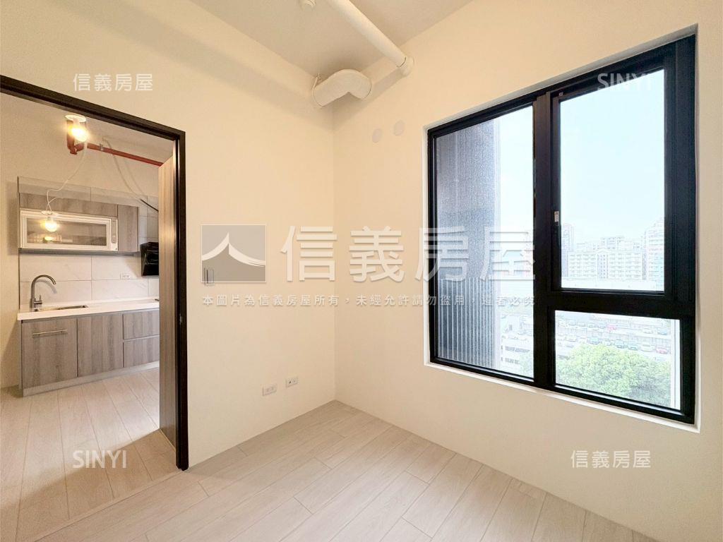 新潤花路精緻三房車位房屋室內格局與周邊環境