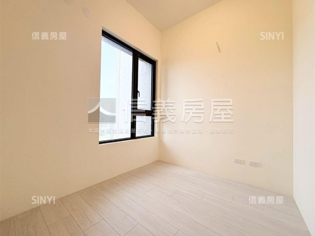 新潤花路精緻三房車位房屋室內格局與周邊環境