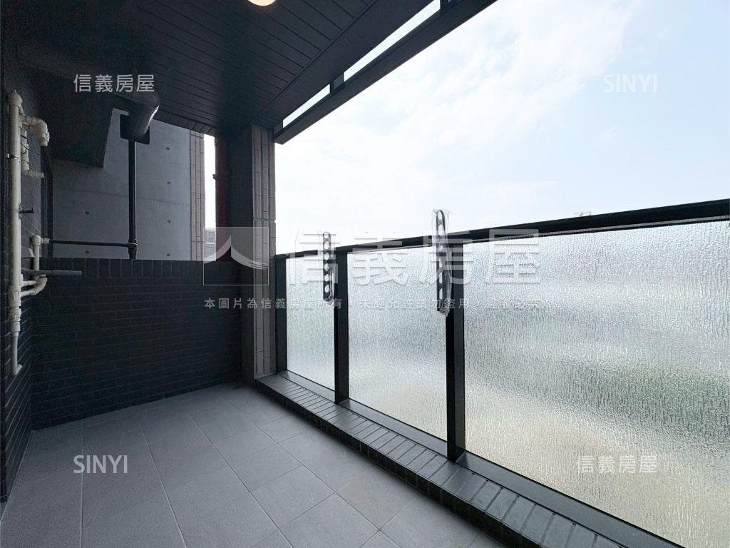 新潤花路精緻三房車位房屋室內格局與周邊環境