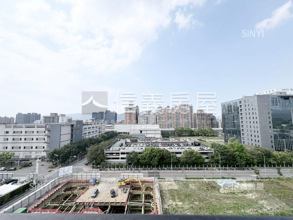 新潤花路精緻三房車位房屋室內格局與周邊環境