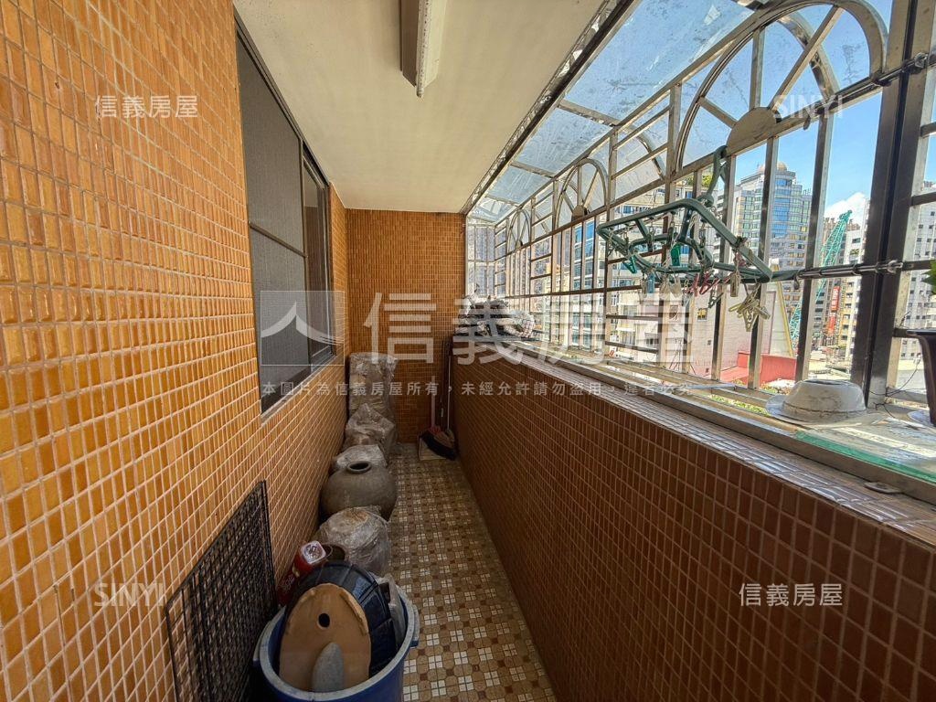 漢神商圈採光兩房房屋室內格局與周邊環境
