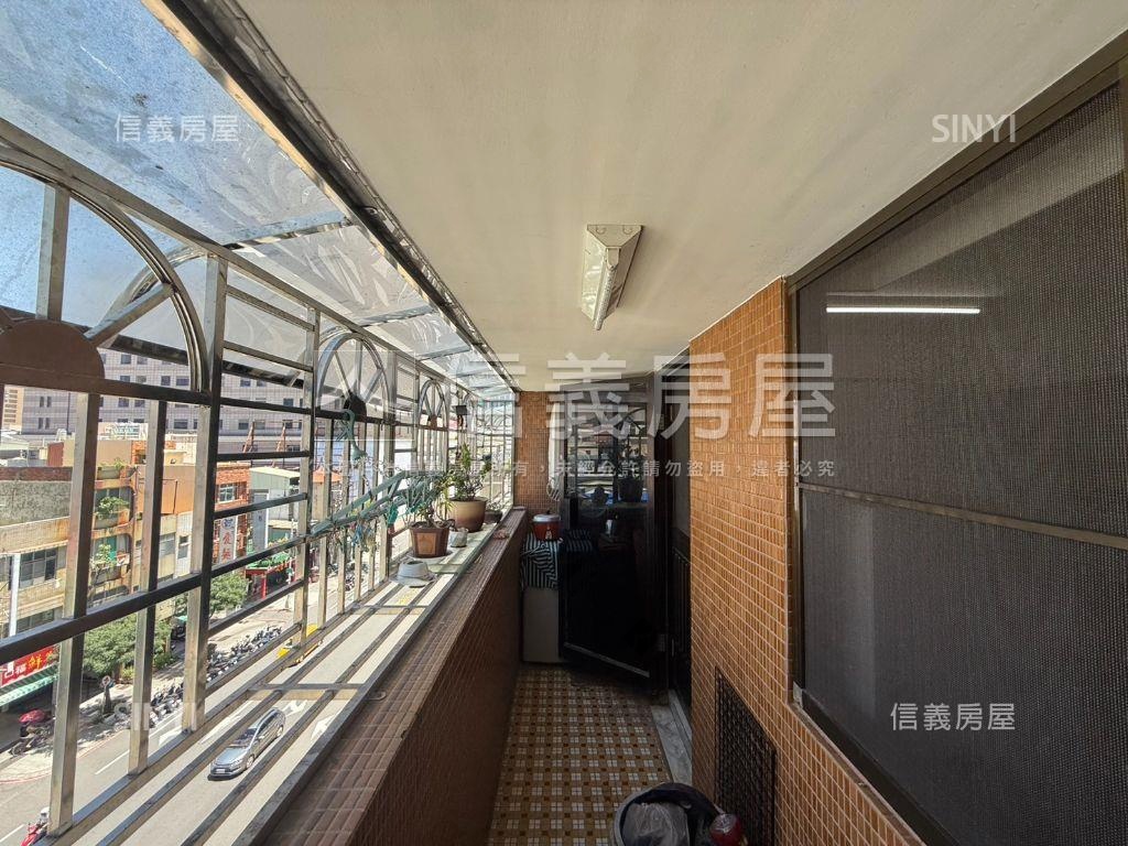 漢神商圈採光兩房房屋室內格局與周邊環境