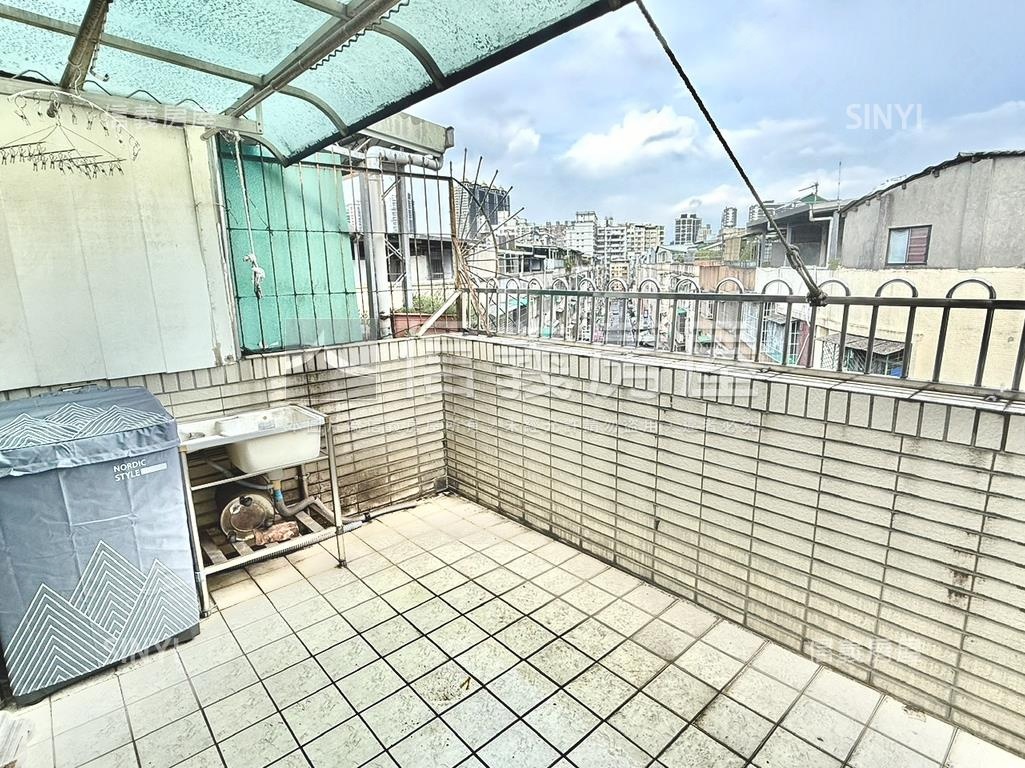 玫瑰公園裝潢美寓房屋室內格局與周邊環境