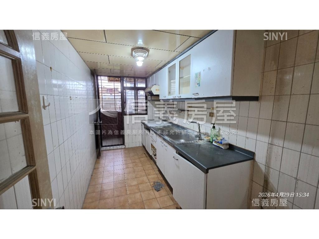 天母七段景觀華廈房屋室內格局與周邊環境