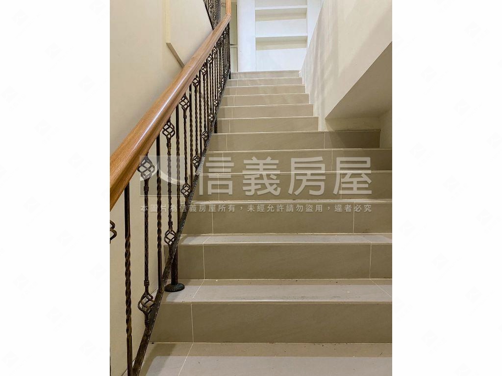 五權光河面寬店面房屋室內格局與周邊環境