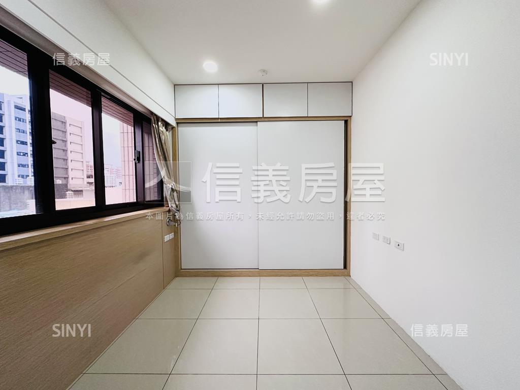 京河。ＭＲＴ精美兩房車位房屋室內格局與周邊環境