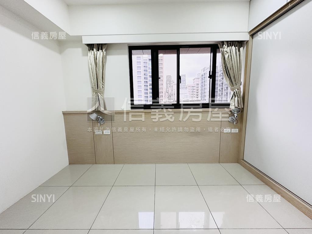 京河。ＭＲＴ精美兩房車位房屋室內格局與周邊環境