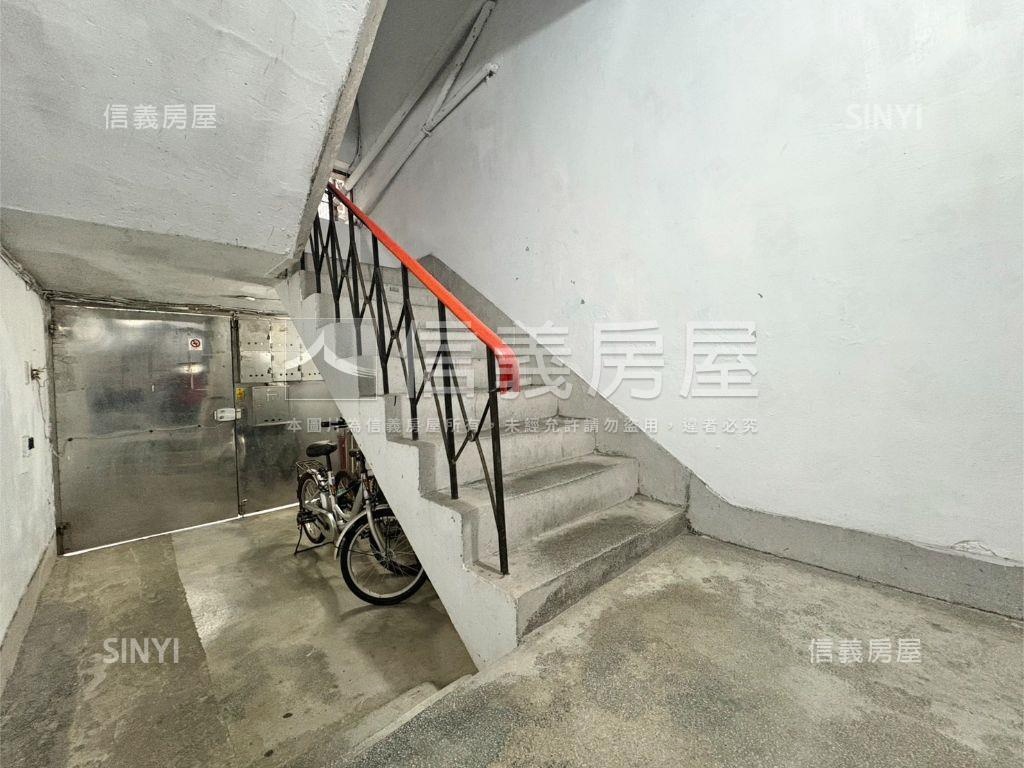 新東低總公寓兩房房屋室內格局與周邊環境