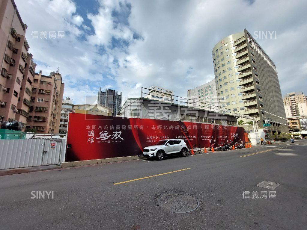 國雄無双Ｂ棟兩房平車房屋室內格局與周邊環境