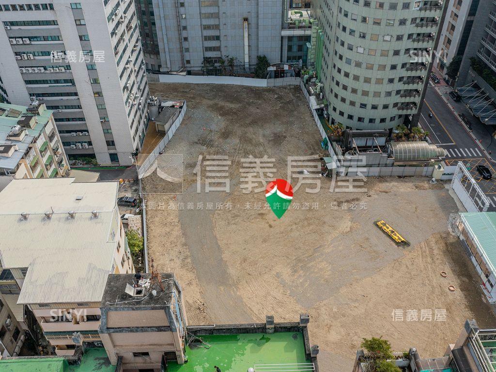 國雄無双Ｂ棟兩房平車房屋室內格局與周邊環境