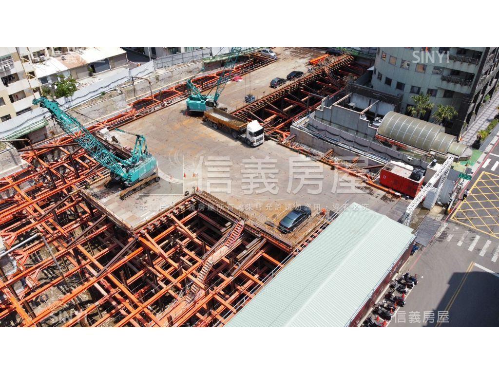 國雄無双Ｂ棟兩房平車房屋室內格局與周邊環境