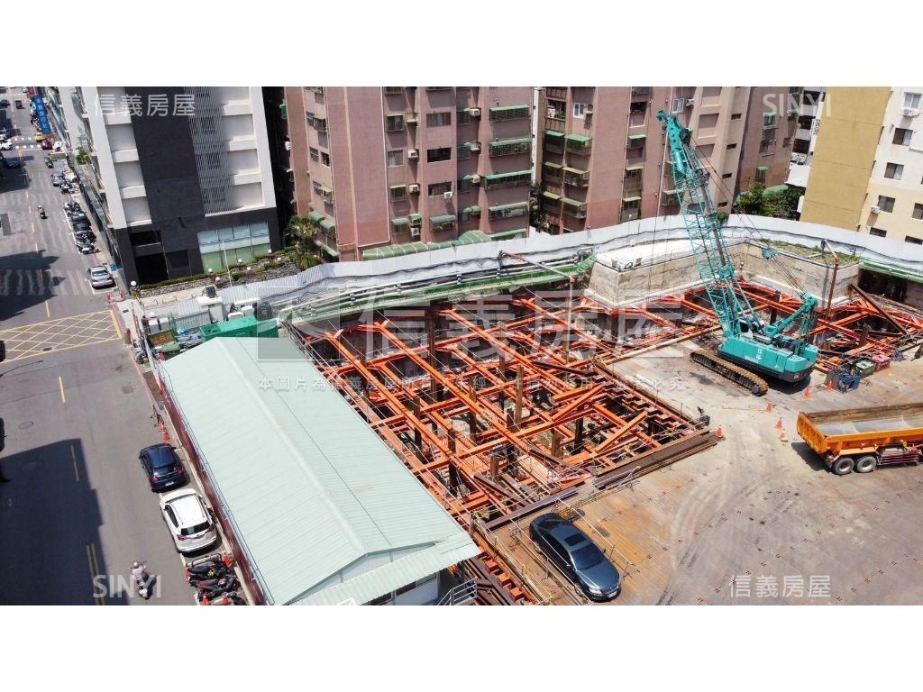 國雄無双Ｂ棟兩房平車房屋室內格局與周邊環境