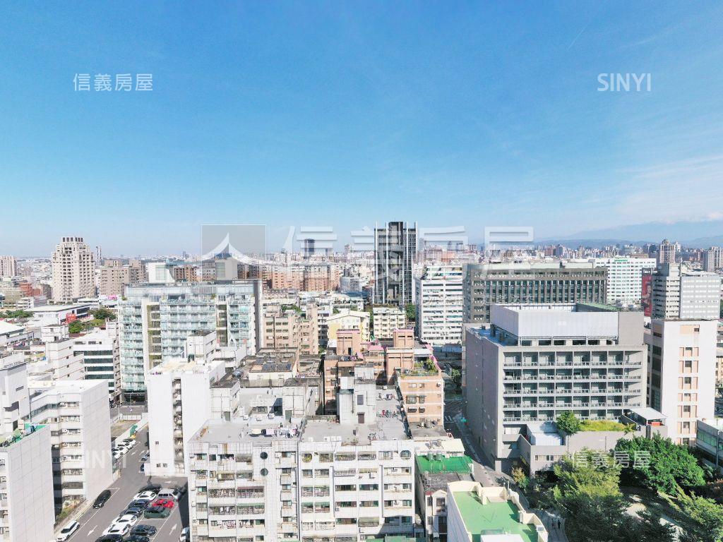 國雄無双Ｂ棟兩房平車房屋室內格局與周邊環境