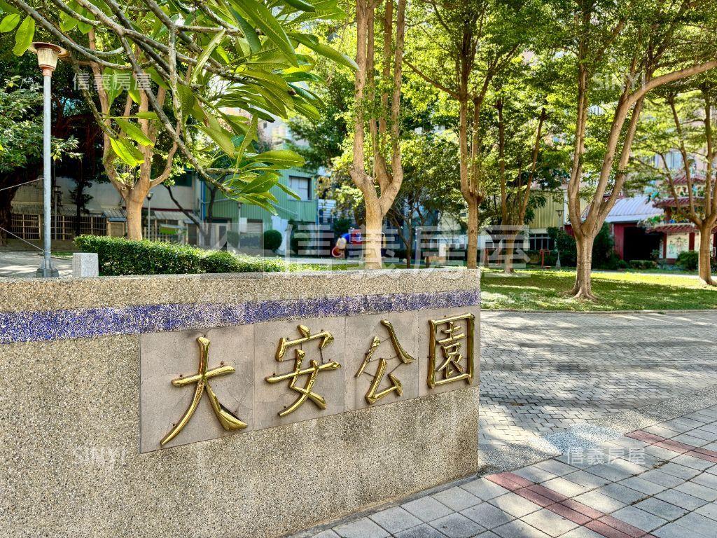 國雄無双Ｂ棟兩房平車房屋室內格局與周邊環境