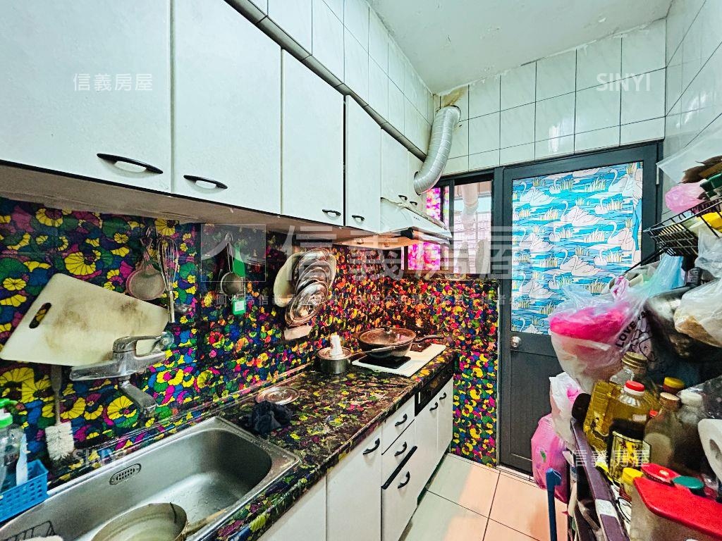 市中心標準三房房屋室內格局與周邊環境