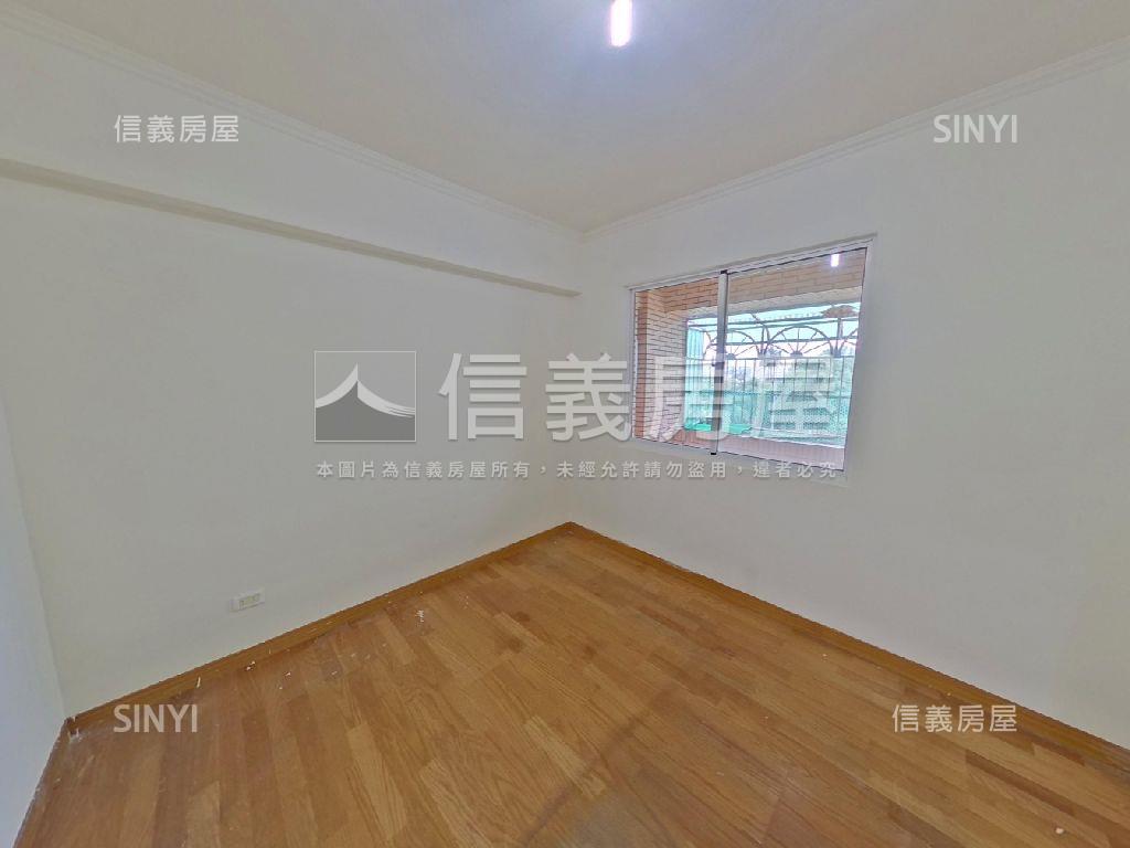 店長推薦國宅三房車位房屋室內格局與周邊環境