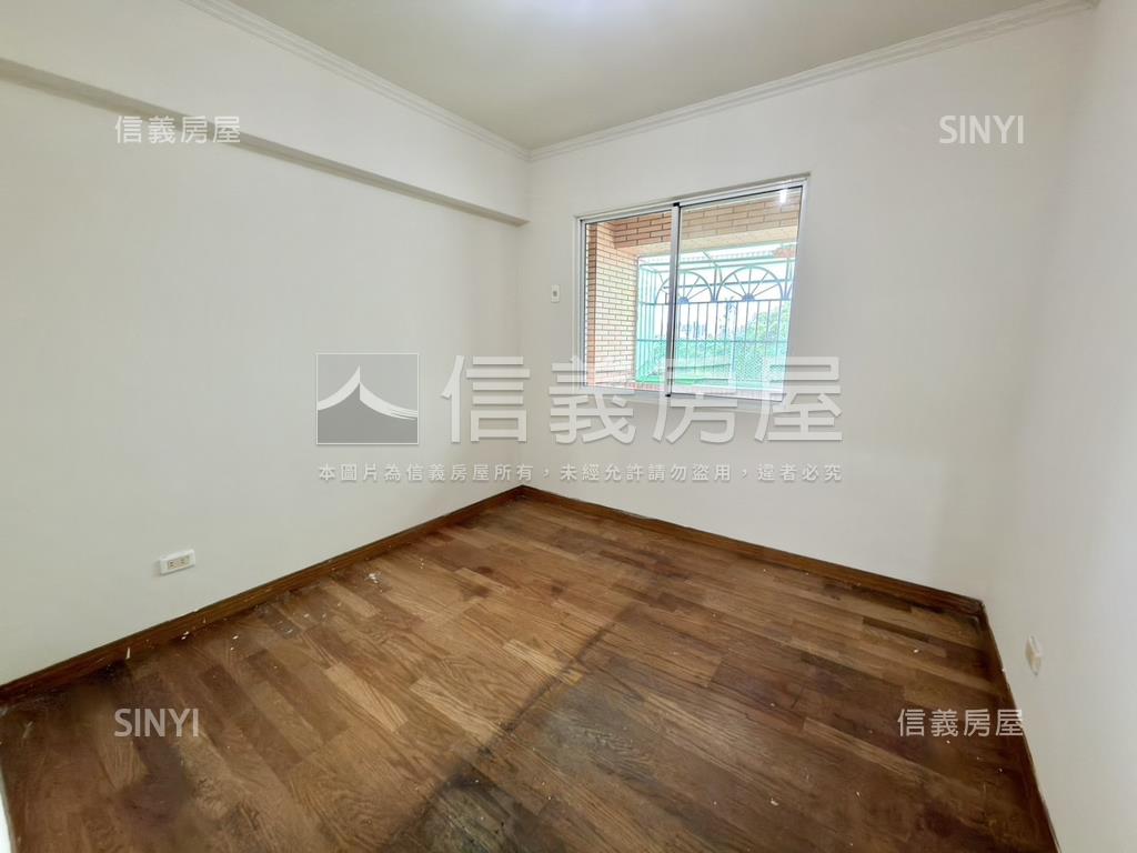 店長推薦國宅三房車位房屋室內格局與周邊環境