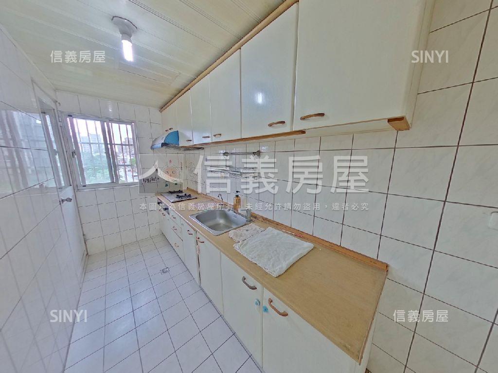 店長推薦國宅三房車位房屋室內格局與周邊環境