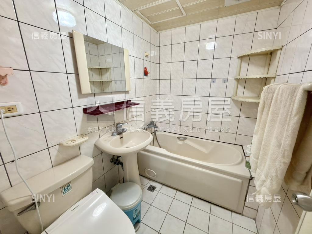 店長推薦國宅三房車位房屋室內格局與周邊環境