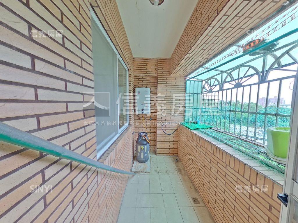 店長推薦國宅三房車位房屋室內格局與周邊環境