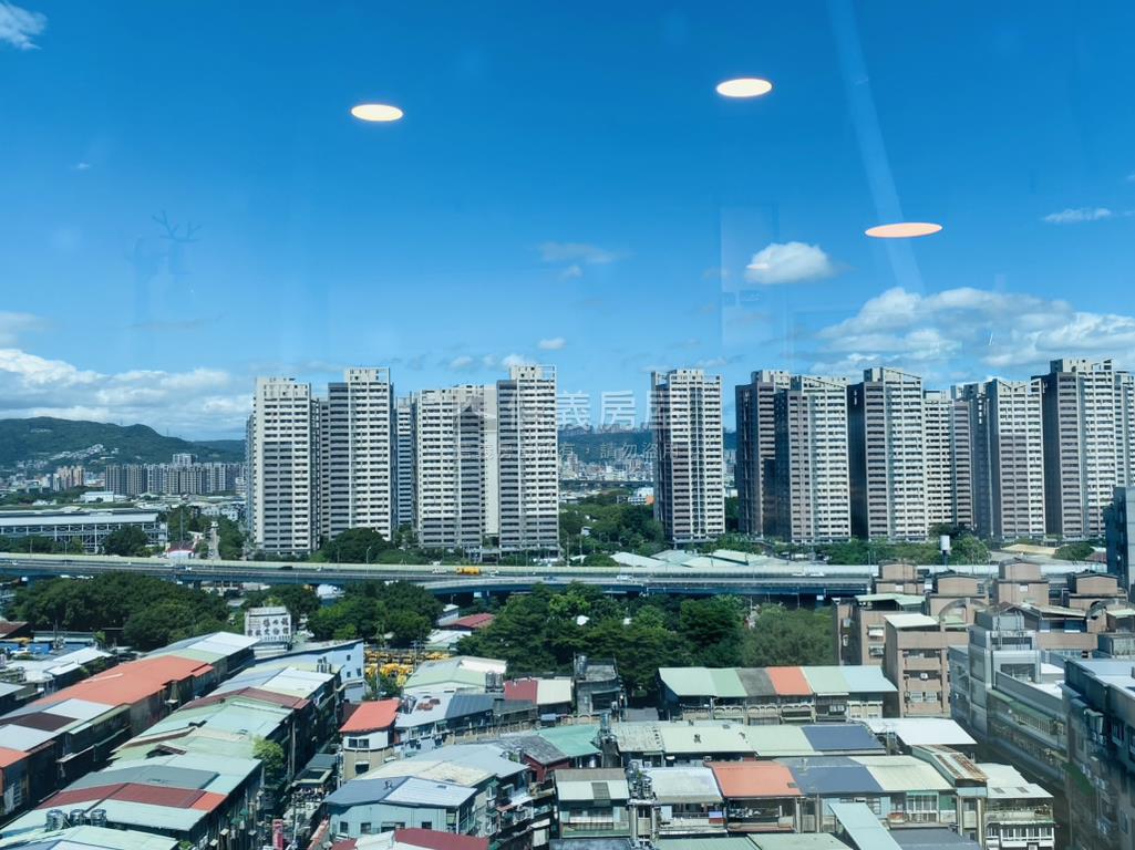 亞東捷運四川大樓房屋室內格局與周邊環境
