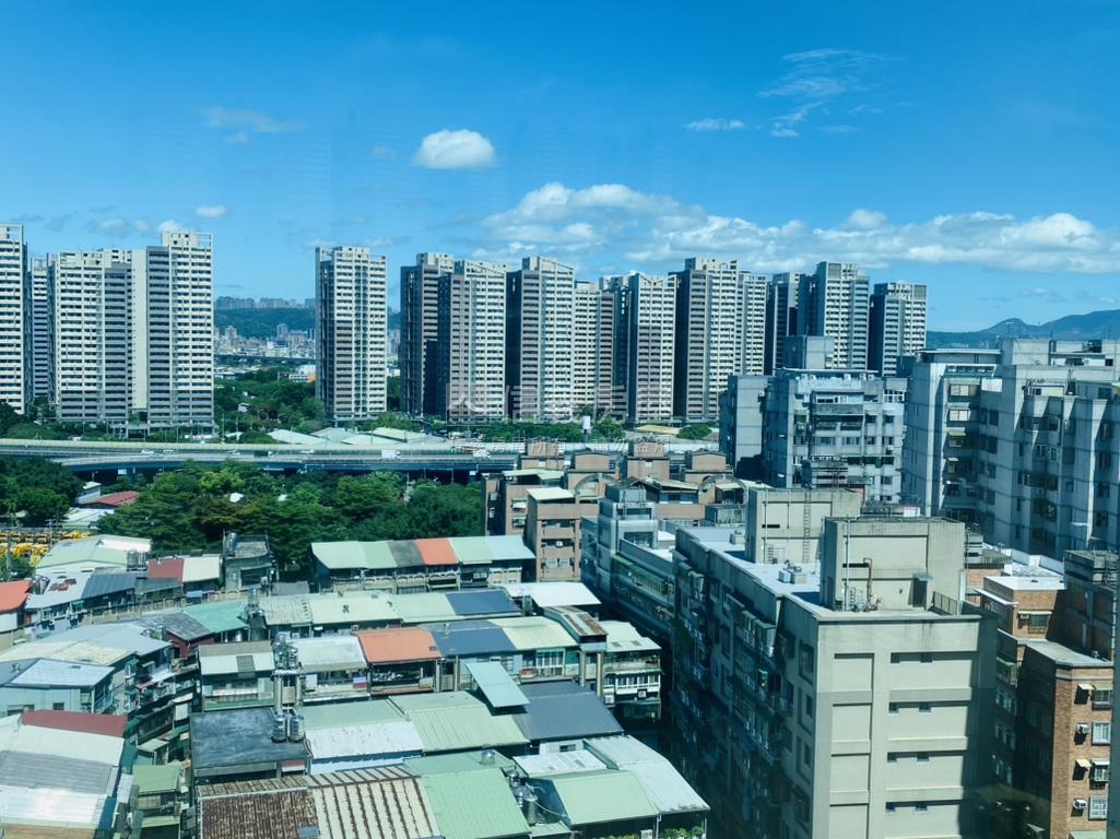 亞東捷運四川大樓房屋室內格局與周邊環境