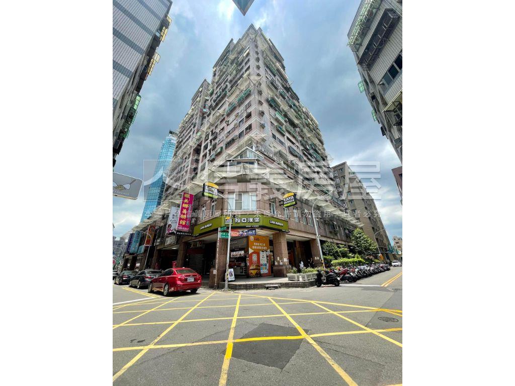 桃園中平商圈金店面房屋室內格局與周邊環境