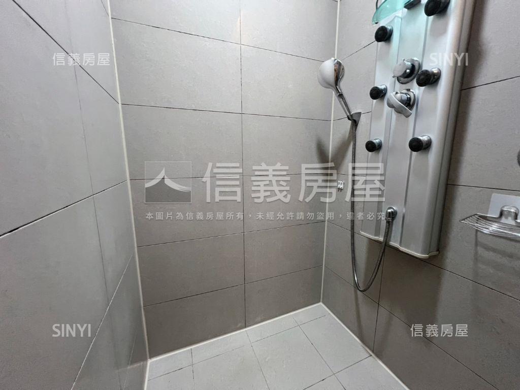 近內科大直上城景觀車位房屋室內格局與周邊環境