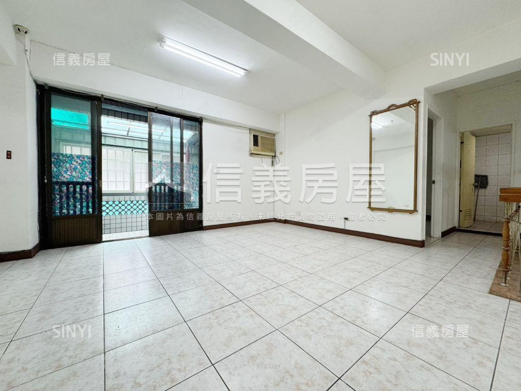 帥柳陽西街大面寬店面房屋室內格局與周邊環境