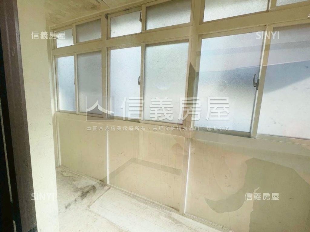 湖口頂樓電梯三房房屋室內格局與周邊環境