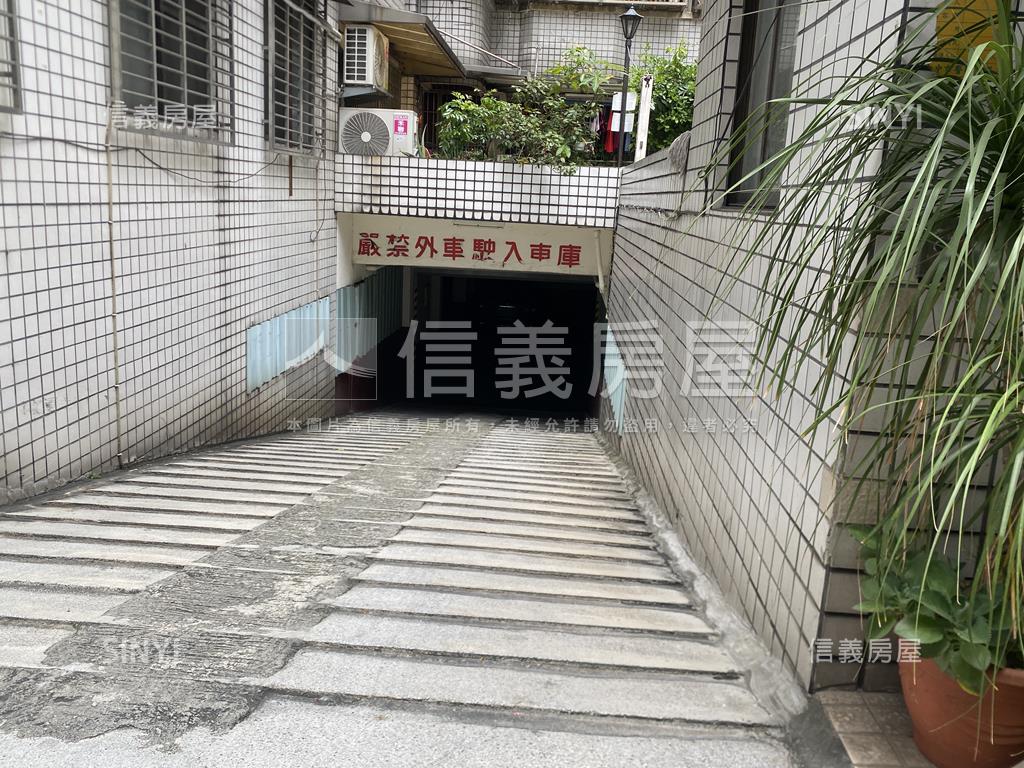 北平路４房＋平面車位房屋室內格局與周邊環境