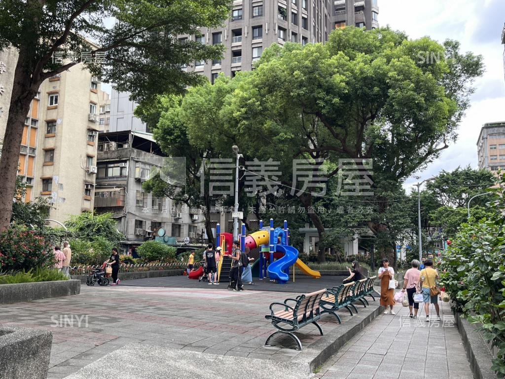 小巨蛋商機好停車人潮金店房屋室內格局與周邊環境