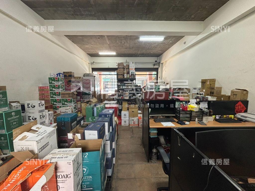 亞灣約１１米面寬金店房屋室內格局與周邊環境