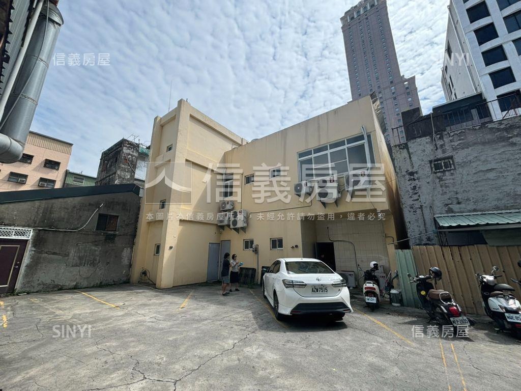 亞灣約１１米面寬金店房屋室內格局與周邊環境