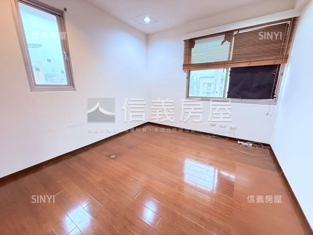 當代藝術三房車位房屋室內格局與周邊環境