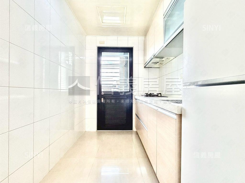 佳茂中山稀有美兩房兩衛浴房屋室內格局與周邊環境